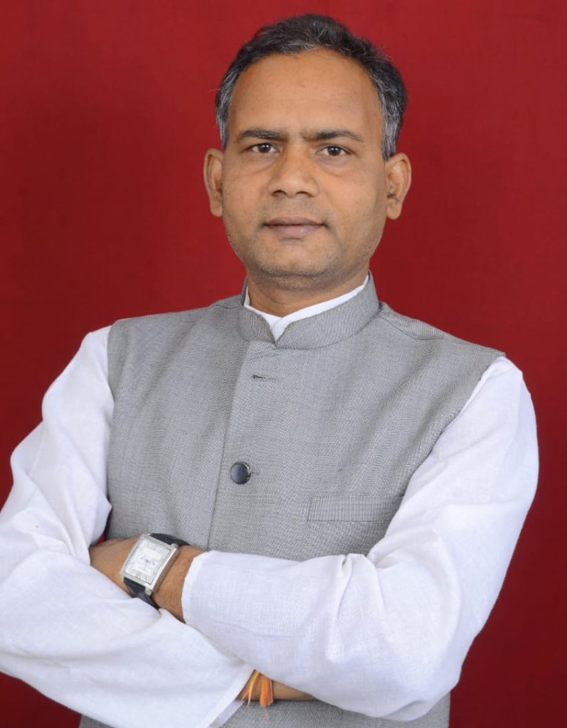भाजपा सरकार अपनी नाकामी को छुपाने के लिए कर रही है इवेंटबाजी, बच्चों की किताबें कबाड़ की दुकानों में पहुंच रहे, और शिक्षक हड़ताल पर हैं,