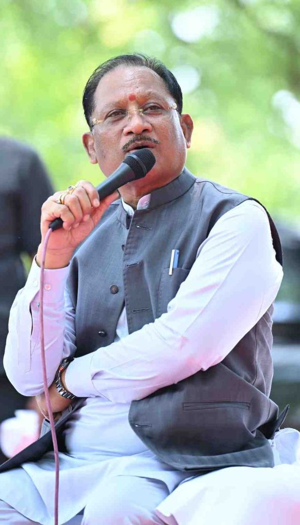 मुख्यमंत्री विष्णुदेव साय पहुंचे कोण्डापल्ली, जनचौपाल में ग्रामीणों से किया सीधा संवाद