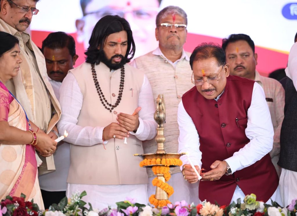 CM विष्णु देव साय ने आरंग को दी 128 करोड़ की सौगात, विकास कार्यों का किया लोकार्पण-भूमिपूजन