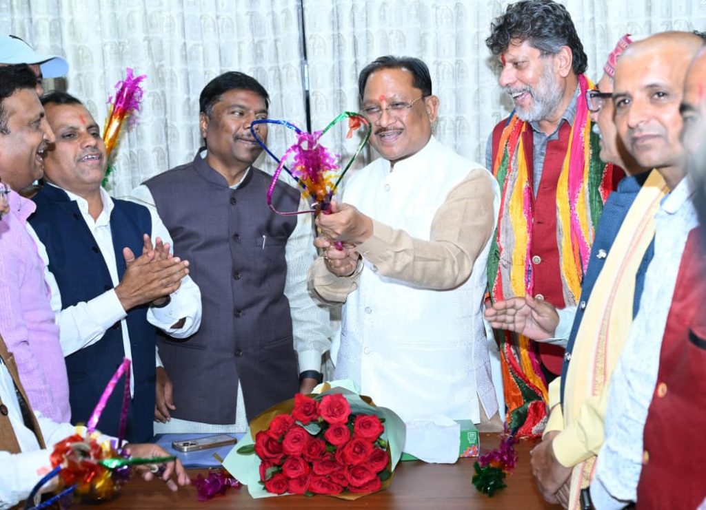 मुख्यमंत्री विष्णु देव साय को मिला बस्तर गोंचा महापर्व-2026 का निमंत्रण, तुपकी चलाकर भगवान जगन्नाथ को दी प्रतीकात्मक सलामी