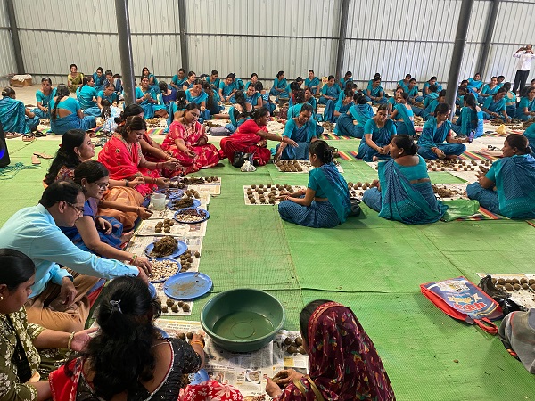 CG News: 30 हजार सीड बॉल बनाकर महिलाओं ने किया बड़ा कमाल, सारंगढ़ में अनोखा अभियान