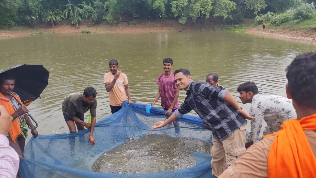 CM साय की कृषि नीति का असर, बस्तर के किसान ने मछली बीज उत्पादन से कमाई नई पहचान