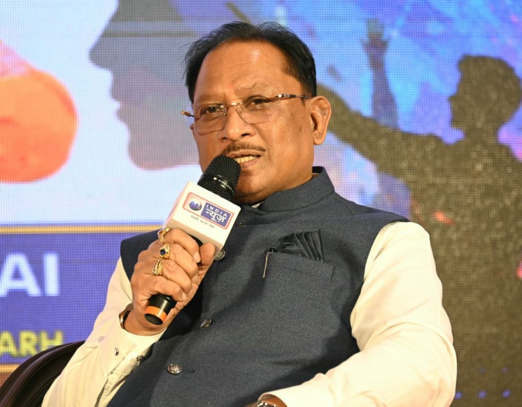 CM विष्णुदेव साय ने युवाओं से किया संवाद, रोजगार, शिक्षा, स्वास्थ्य और उद्योग को लेकर बताई सरकार की योजनाएं