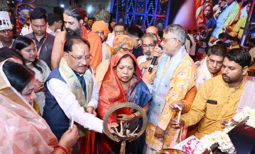 CG News: दही हांडी उत्सव में शामिल हुए मुख्यमंत्री विष्णुदेव साय, बोले- सफलता के लिए एक-दूसरे का साथ जरूरी