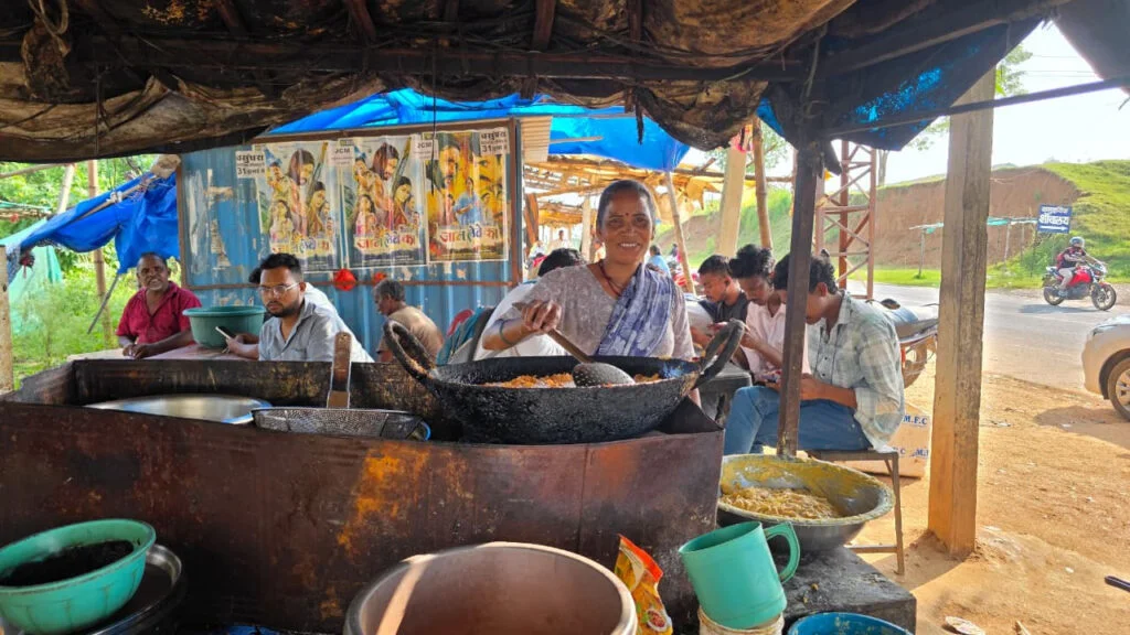 स्व-सहायता समूह ने दिखाई आत्मनिर्भरता की राह, लाजो ने शुरू किया दुकान-ठेले का व्यवसाय